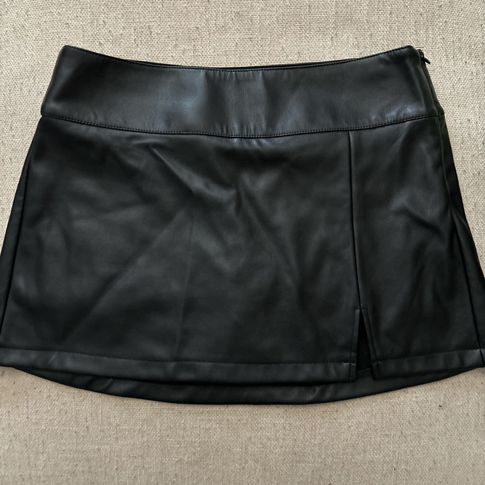 Garage Black leather Skort